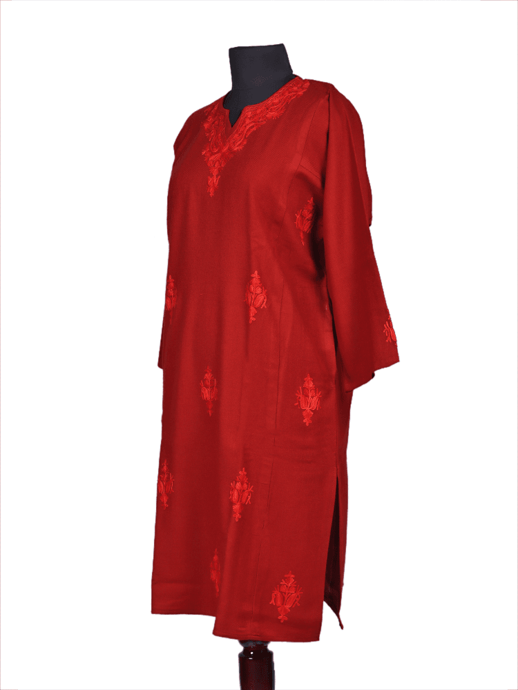 Surkhi-e-Raiz: Raizkaar Aari Embriodery pheran - Shopping in Kashmir