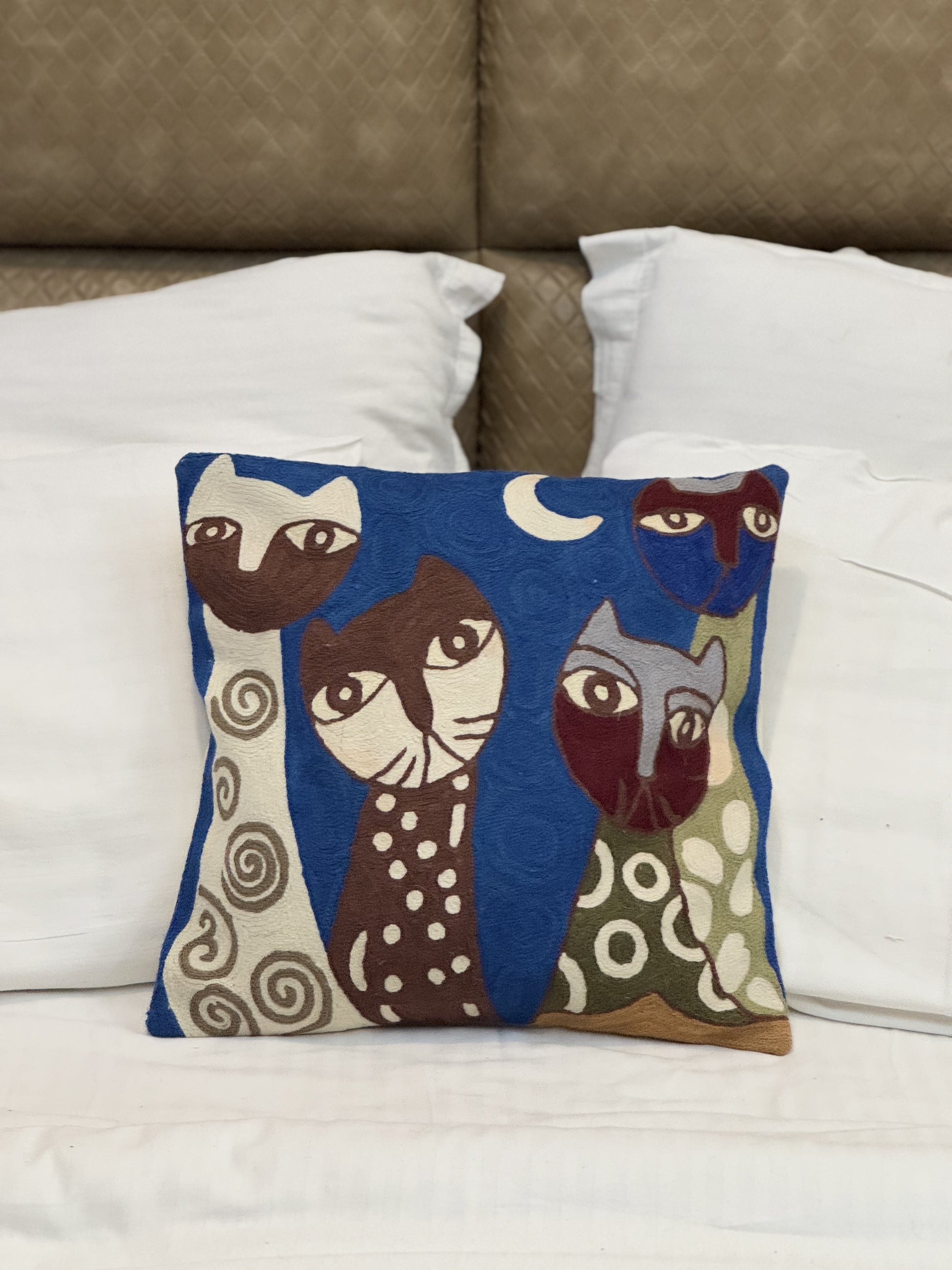 Cat Design Handmade Chainstitch Cushion Cover (Set of Two) - Shopping in Kashmir