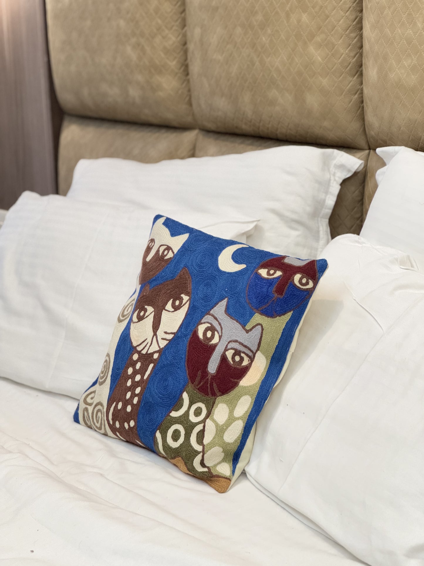 Cat Design Handmade Chainstitch Cushion Cover (Set of Two) - Shopping in Kashmir