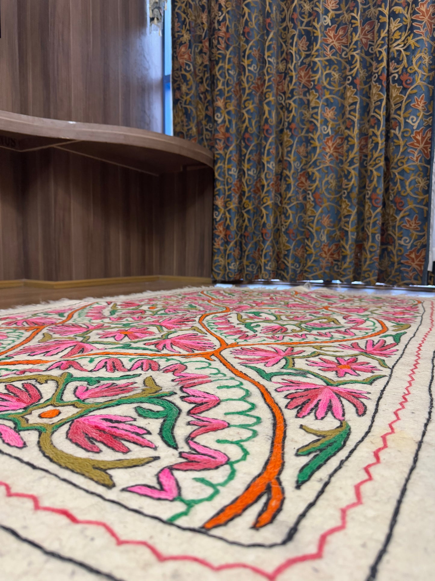 Tiledaar Design Woolen Namda - Shopping in Kashmir