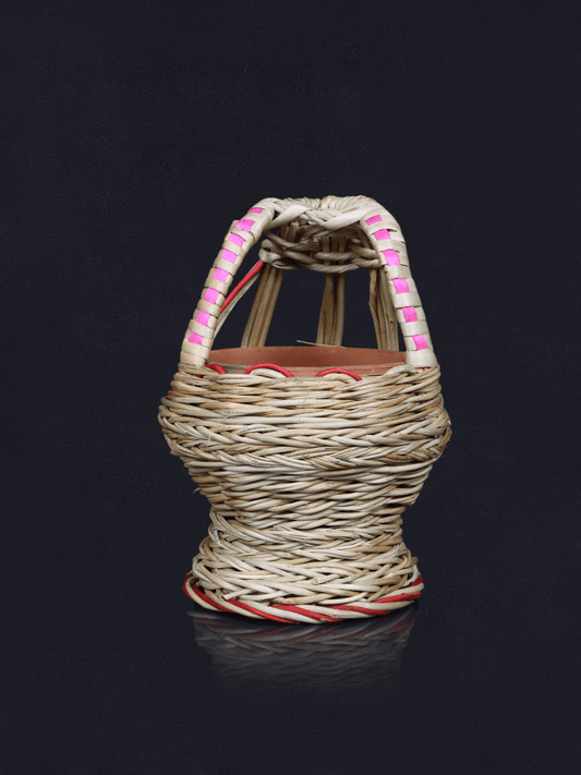 Shaakh Kashmiri Traditional Wicker Hot Pot - Shopping in Kashmir