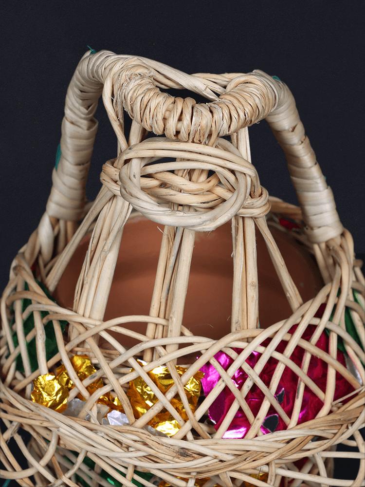 Shaakh Decorative Kashmiri Willow Kangri - Shopping in Kashmir