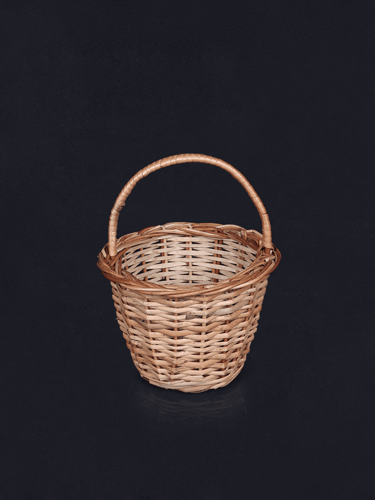 Shaakh Classic Kashmiri Willow Carry Basket - Shopping in Kashmir