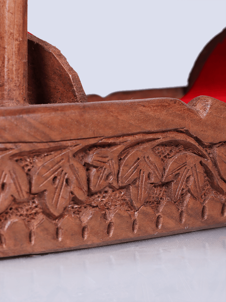 Ride In Carved Walnut Wood Shikara - Shopping in Kashmir