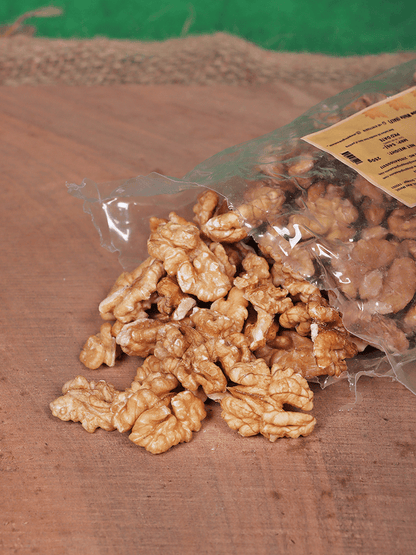 Harud Kashmiri Walnut Kernels Snow White Half(250 gm) - Shopping in Kashmir