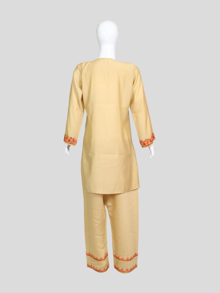 Zariya Kashmiri Aari Embroidered Cream Brulee Silk Coord Set