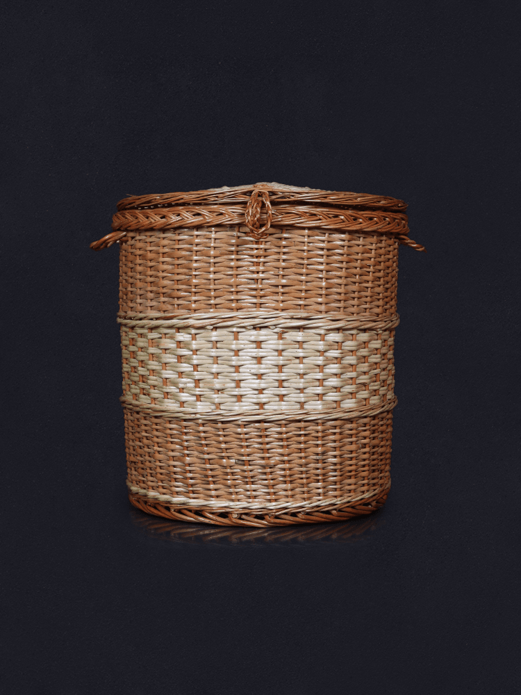 Shaakh Kashmiri Handwoven Willow Laundry Basket With Lid - Shopping in Kashmir
