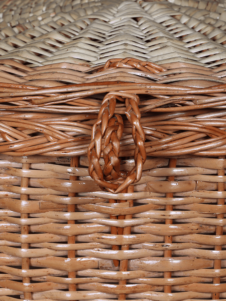 Shaakh Kashmiri Handwoven Willow Laundry Basket With Lid - Shopping in Kashmir