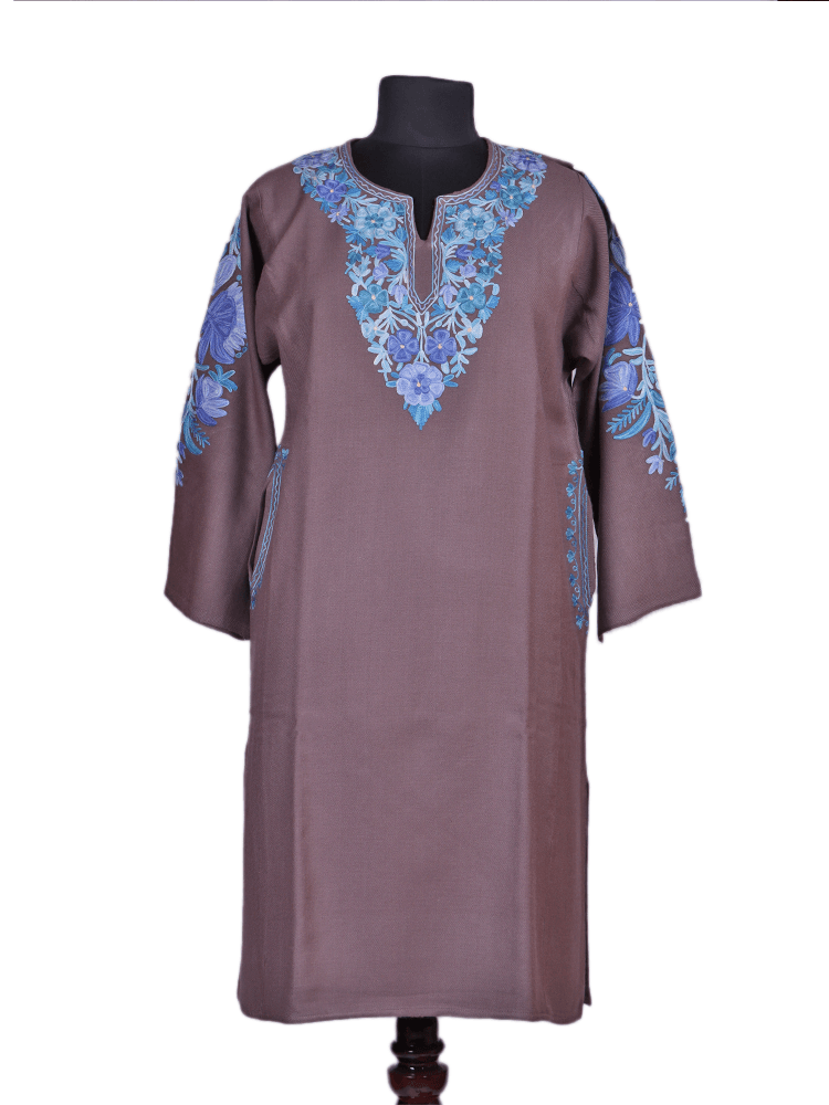 Sumbul-e-asmaan: poshkaar Aari Embriodery pheran - Shopping in Kashmir