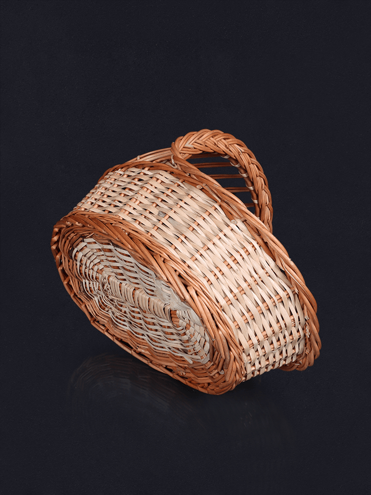 Shaakh Handwoven Kashmiri Willow Cradle Basket - Shopping in Kashmir
