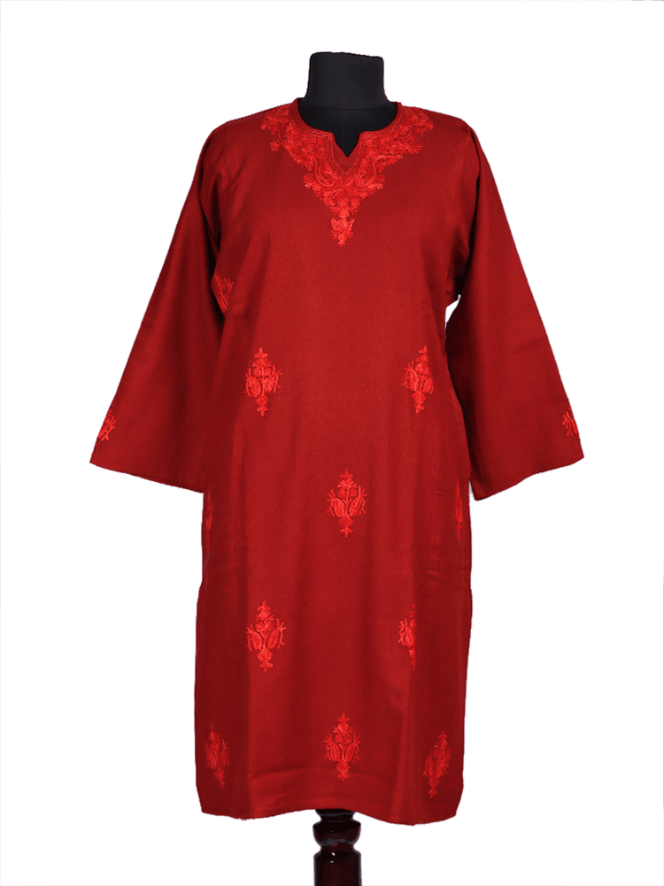 Surkhi-e-Raiz: Raizkaar Aari Embriodery pheran - Shopping in Kashmir