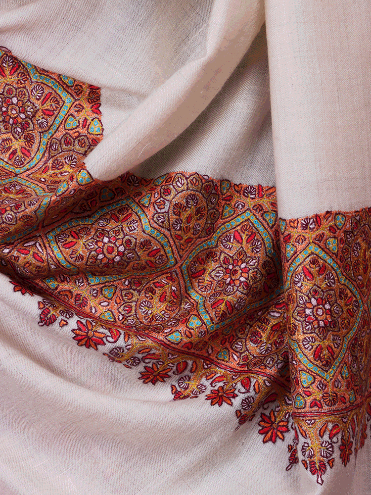 White Base Dordar Work Pashmina Shawl - Shopping in Kashmir