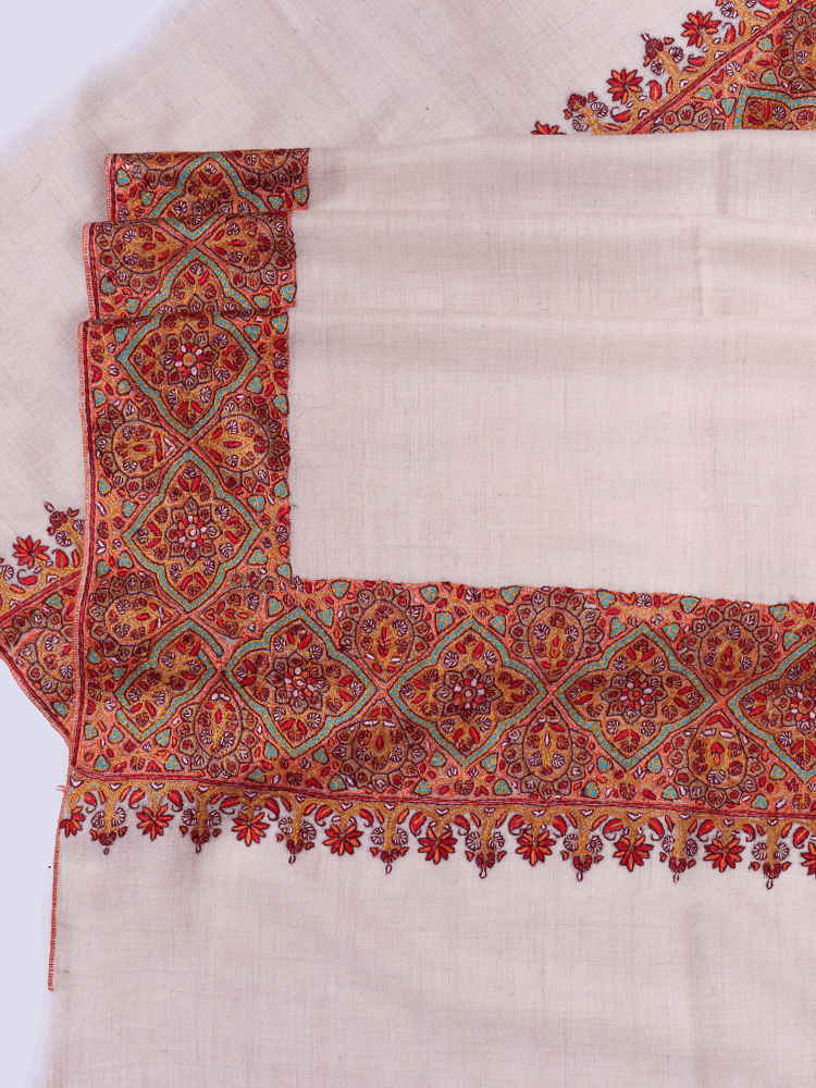 White Base Dordar Work Pashmina Shawl - Shopping in Kashmir