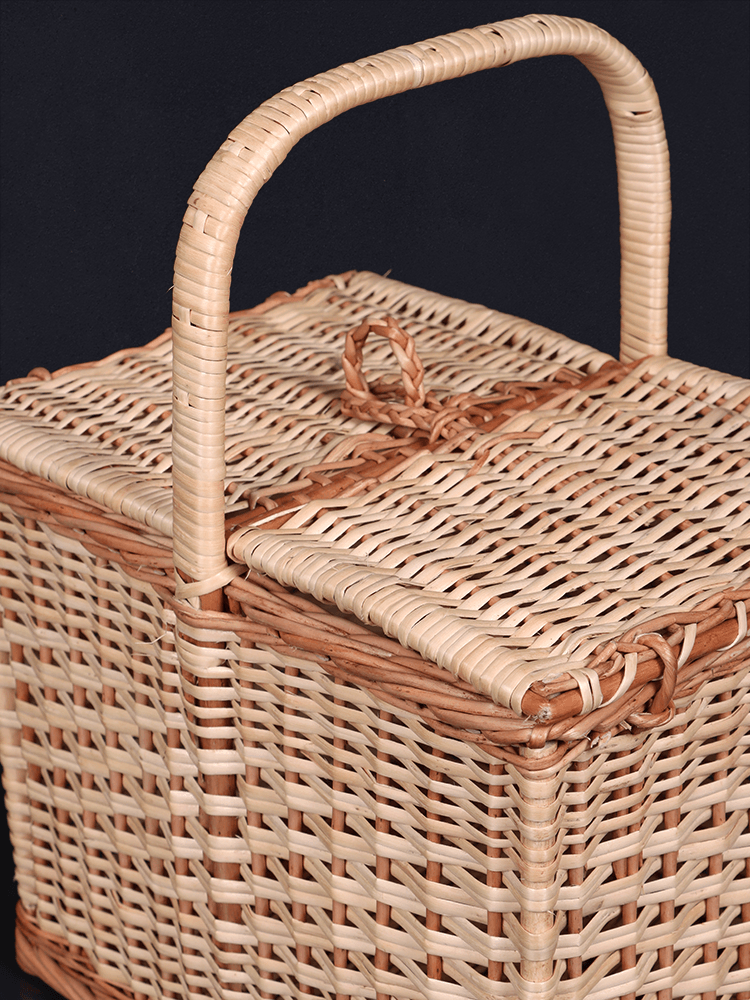 Shaakh Kashmiri Handwoven Willow Lidded Picnic / Keepsake Basket - Shopping in Kashmir