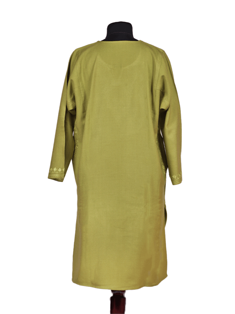 Shanaz-e-Nazakat: Raizkar self Aari Embriodery pheran - Shopping in Kashmir