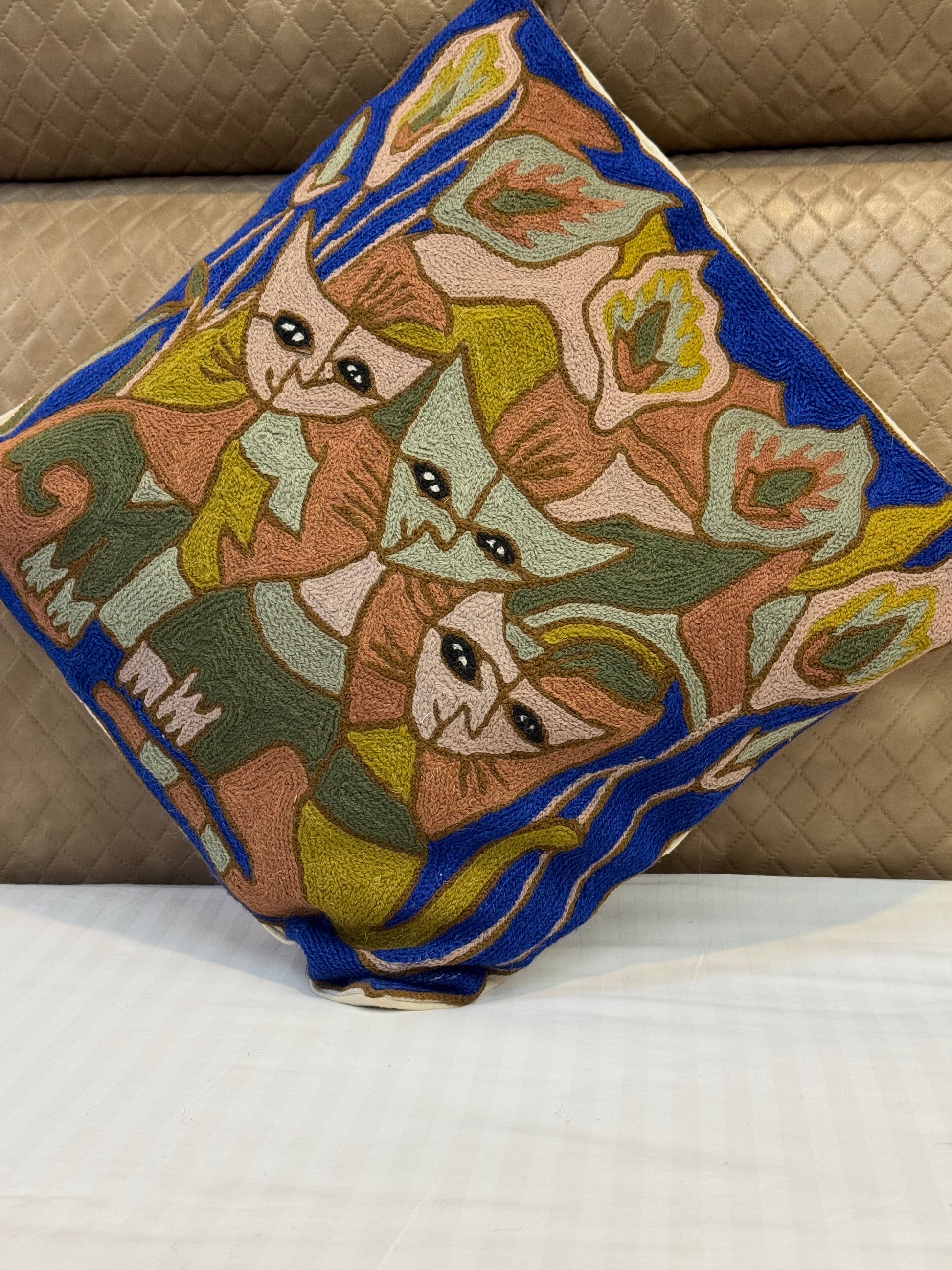 Mesmerizing Cat Design Handmade Chainstitch Cushion Cover (Set of Two) - Shopping in Kashmir