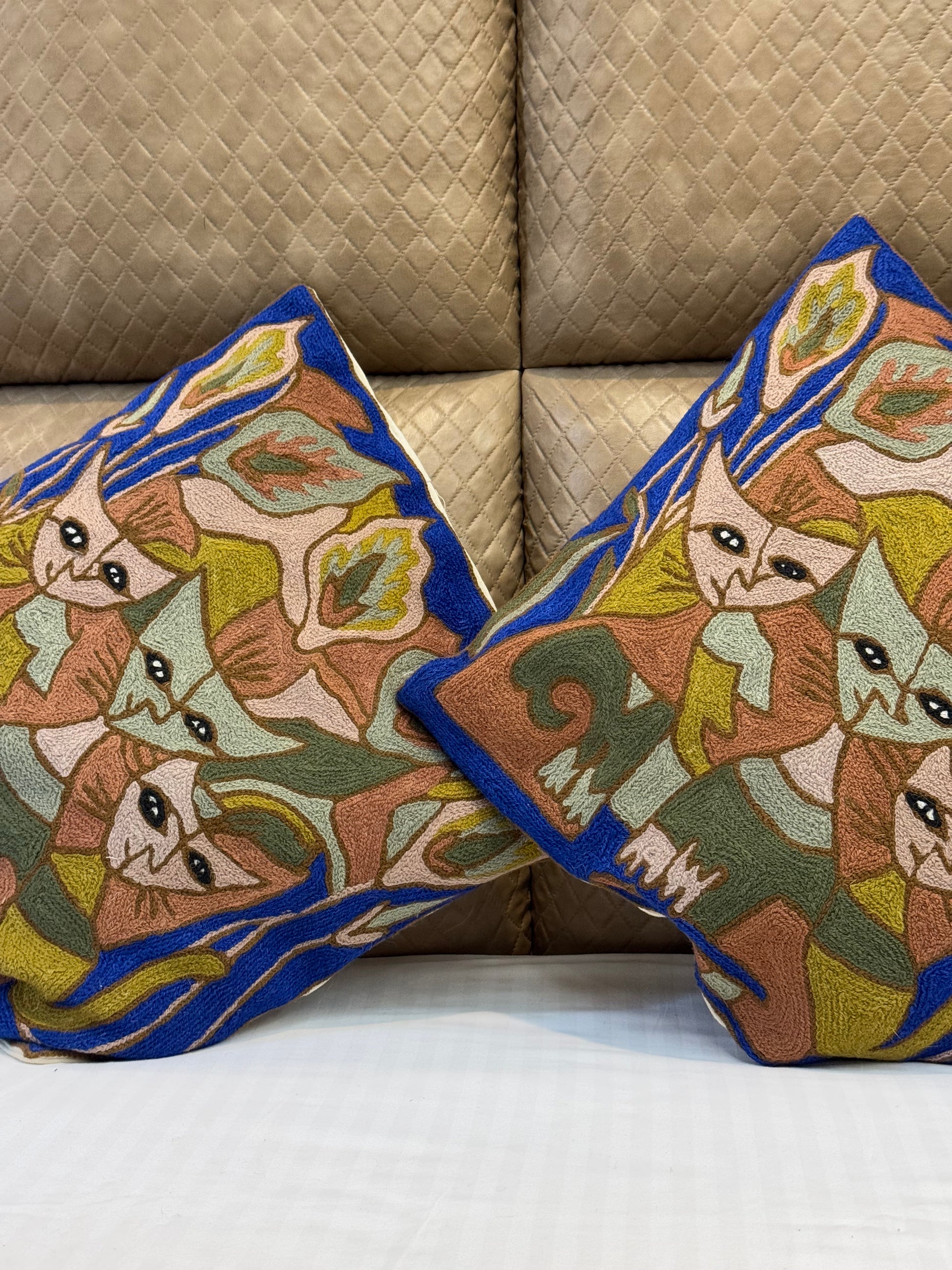 Mesmerizing Cat Design Handmade Chainstitch Cushion Cover (Set of Two) - Shopping in Kashmir