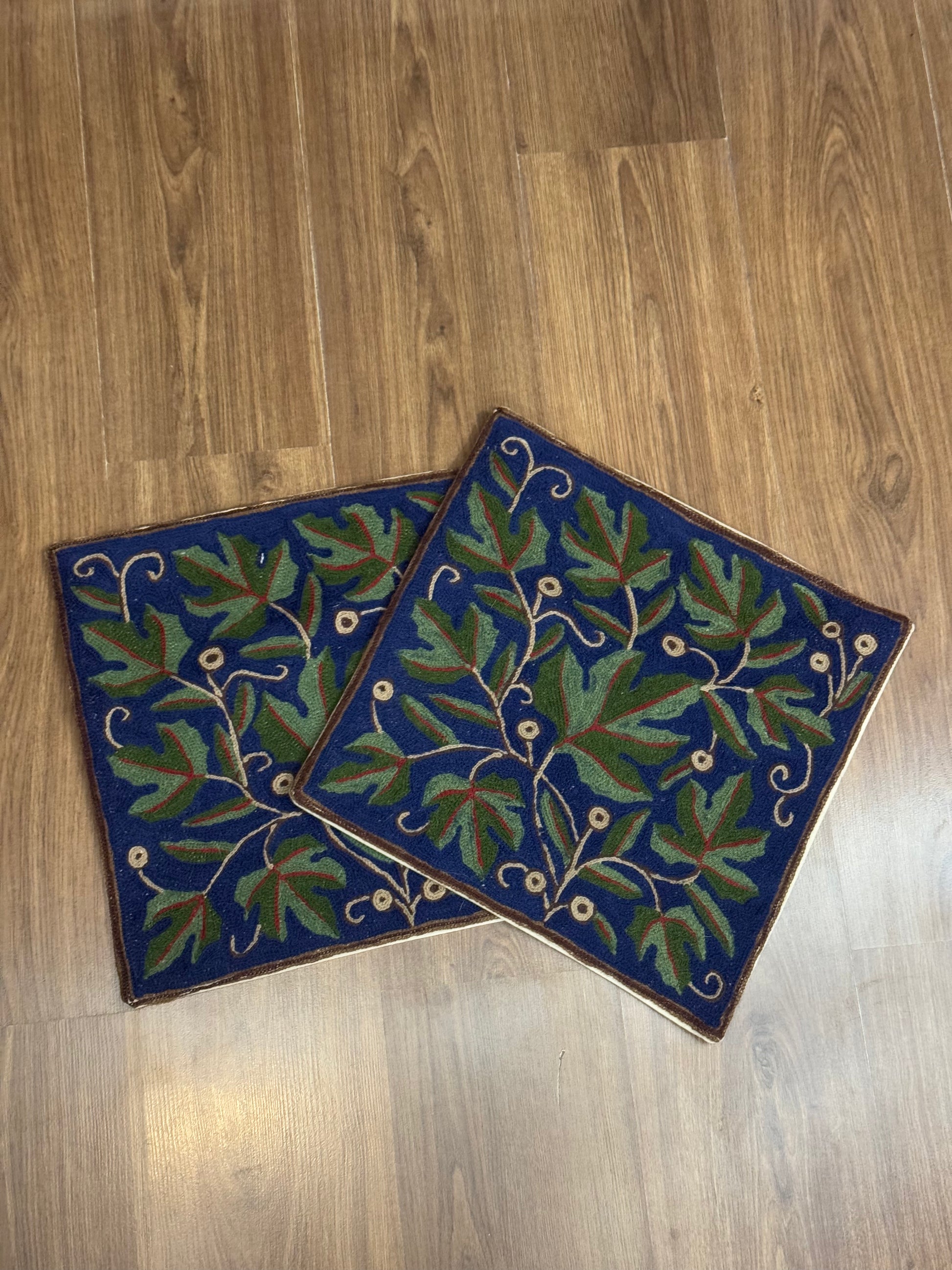 Booen Pann Design Handmade Chainstitch Cushion Cover (Set of Two) - Shopping in Kashmir