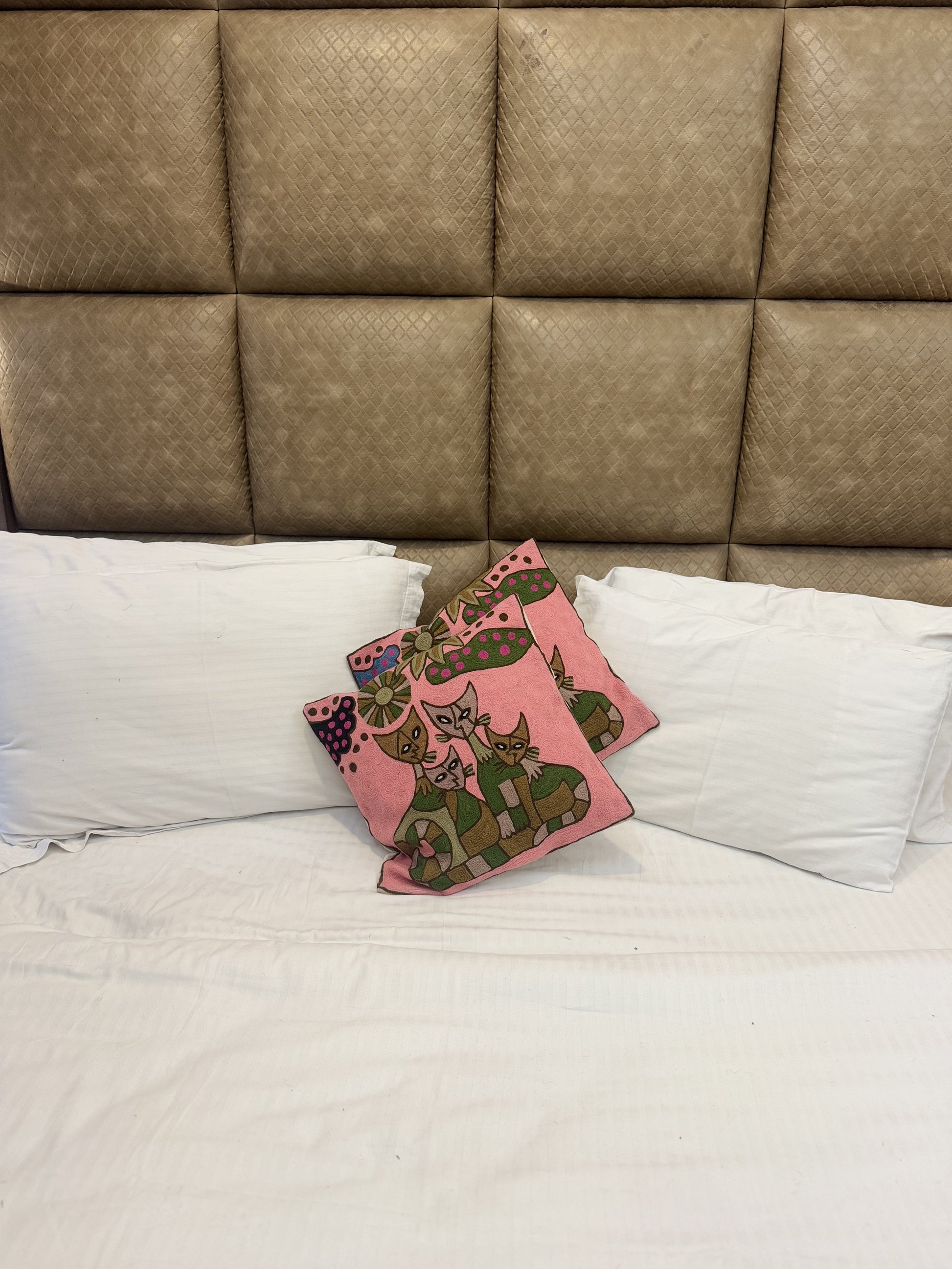 Cat Kitten Design Handmade Chainstitch Cushion Cover (Set of Two) - Shopping in Kashmir