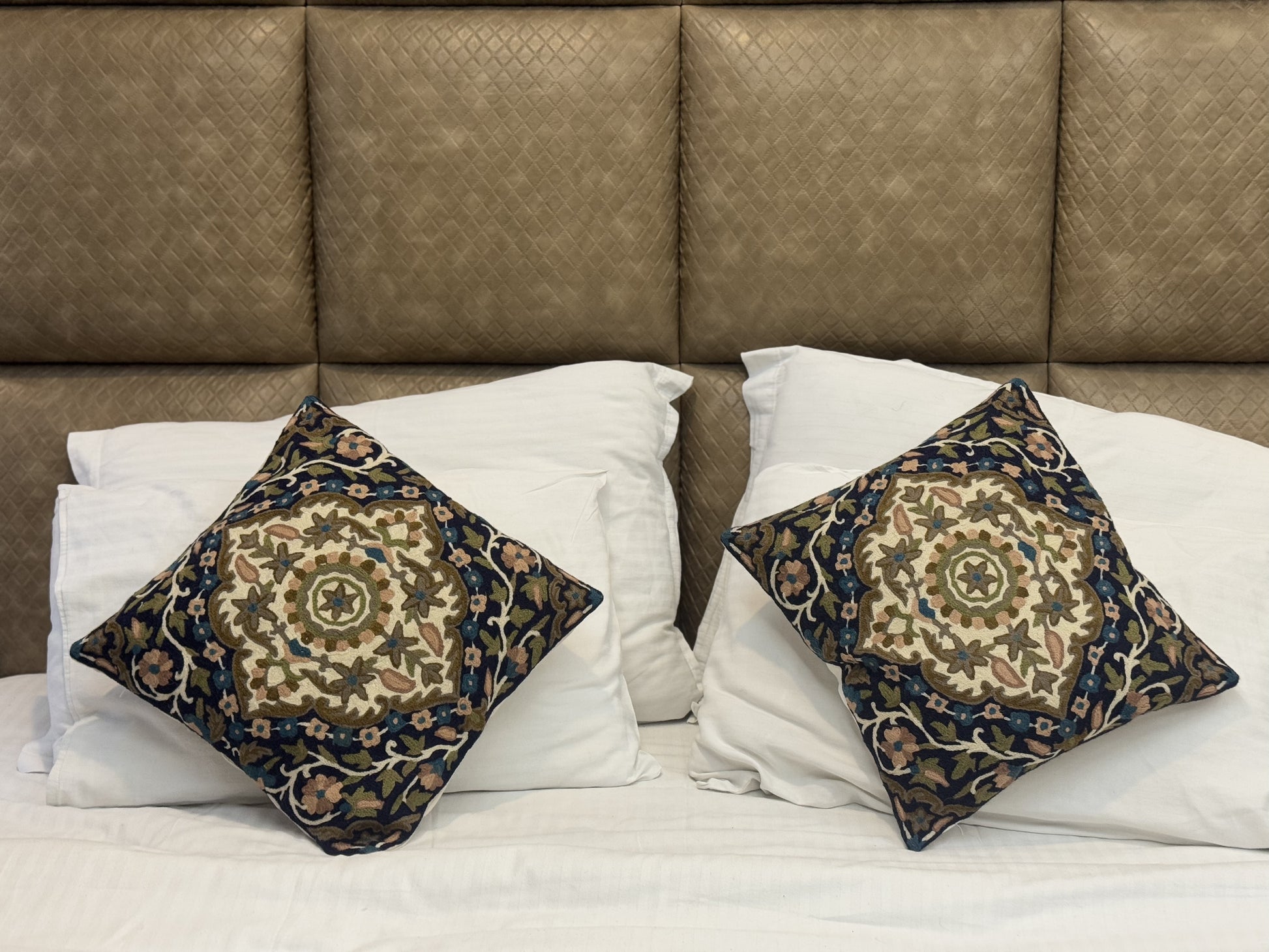 Poshkaar Pattern Handmade Chainstitch Cushion Cover (Set of Two) - Shopping in Kashmir