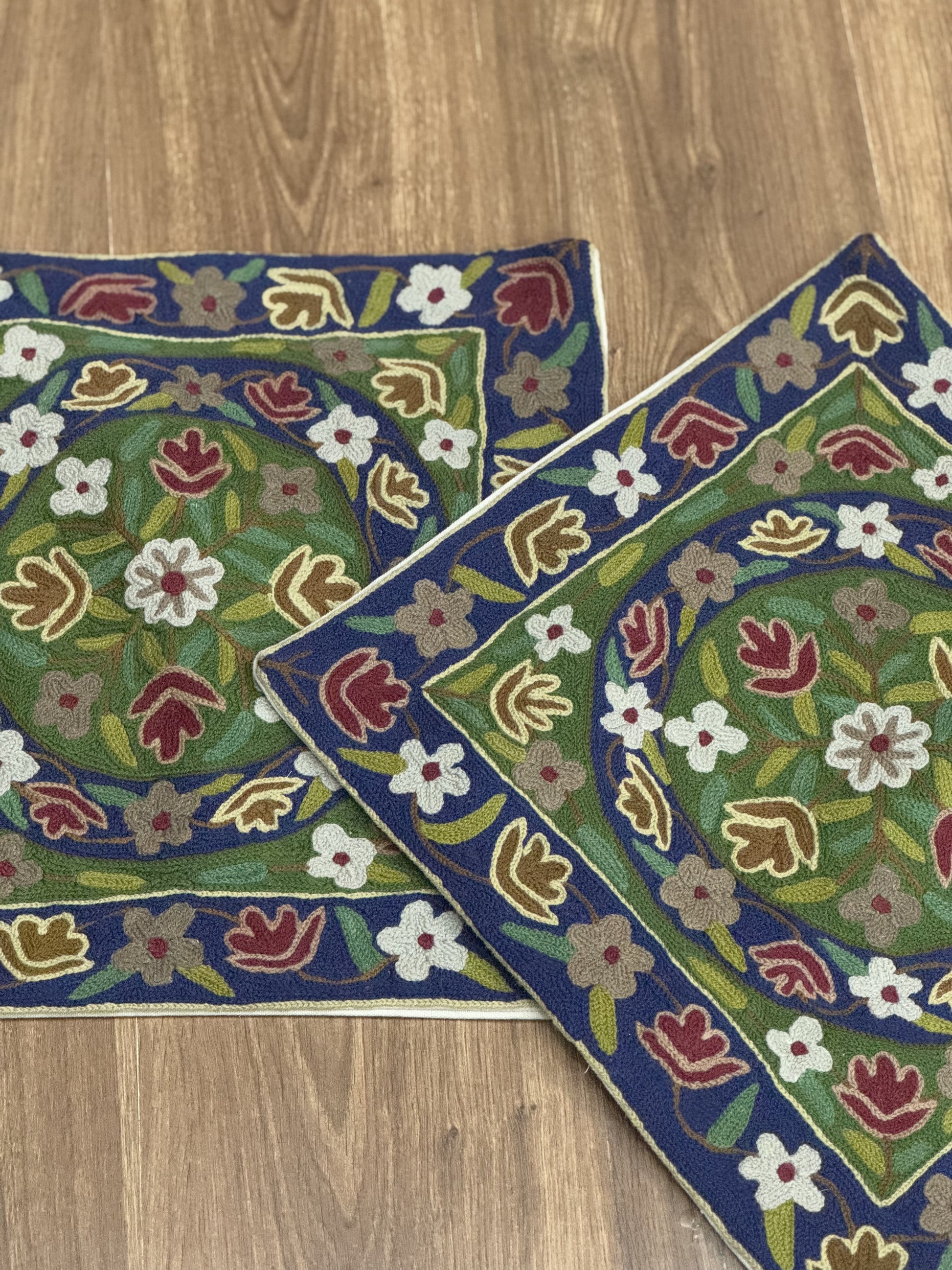 Lovely Poshkaar Design Handmade Chainstitch Cushion Cover (Set of Two) - Shopping in Kashmir