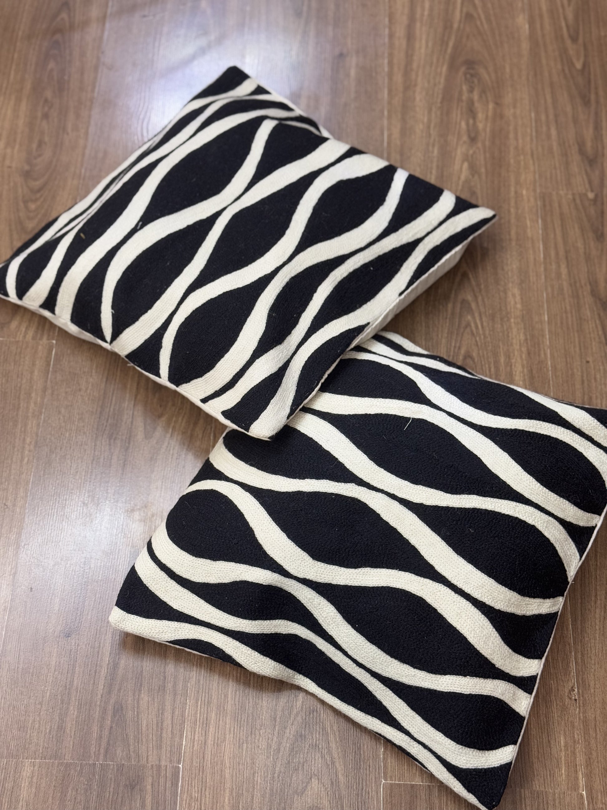Black and White Handmade Chainstitch Cushion Cover (Set of Two) - Shopping in Kashmir