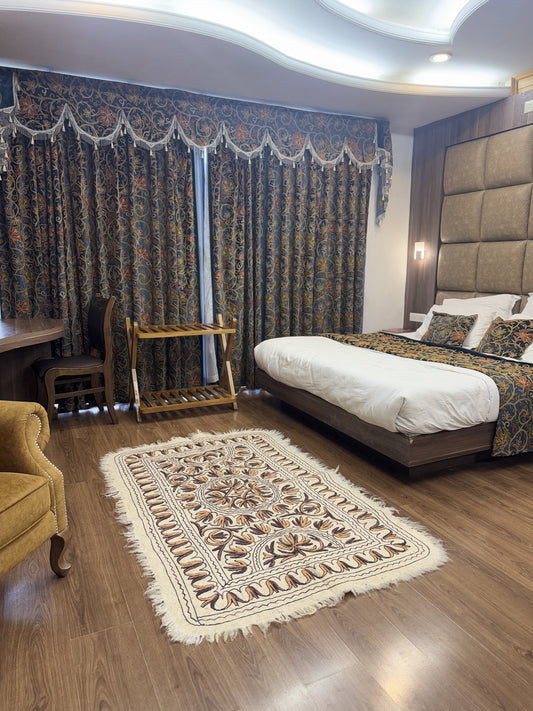 Sonhaeri Design Woolen Namda - Shopping in Kashmir