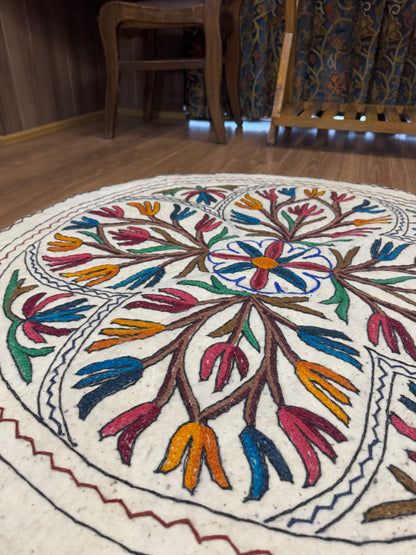 Floral Vine Design Round Woolen Namda - Shopping in Kashmir
