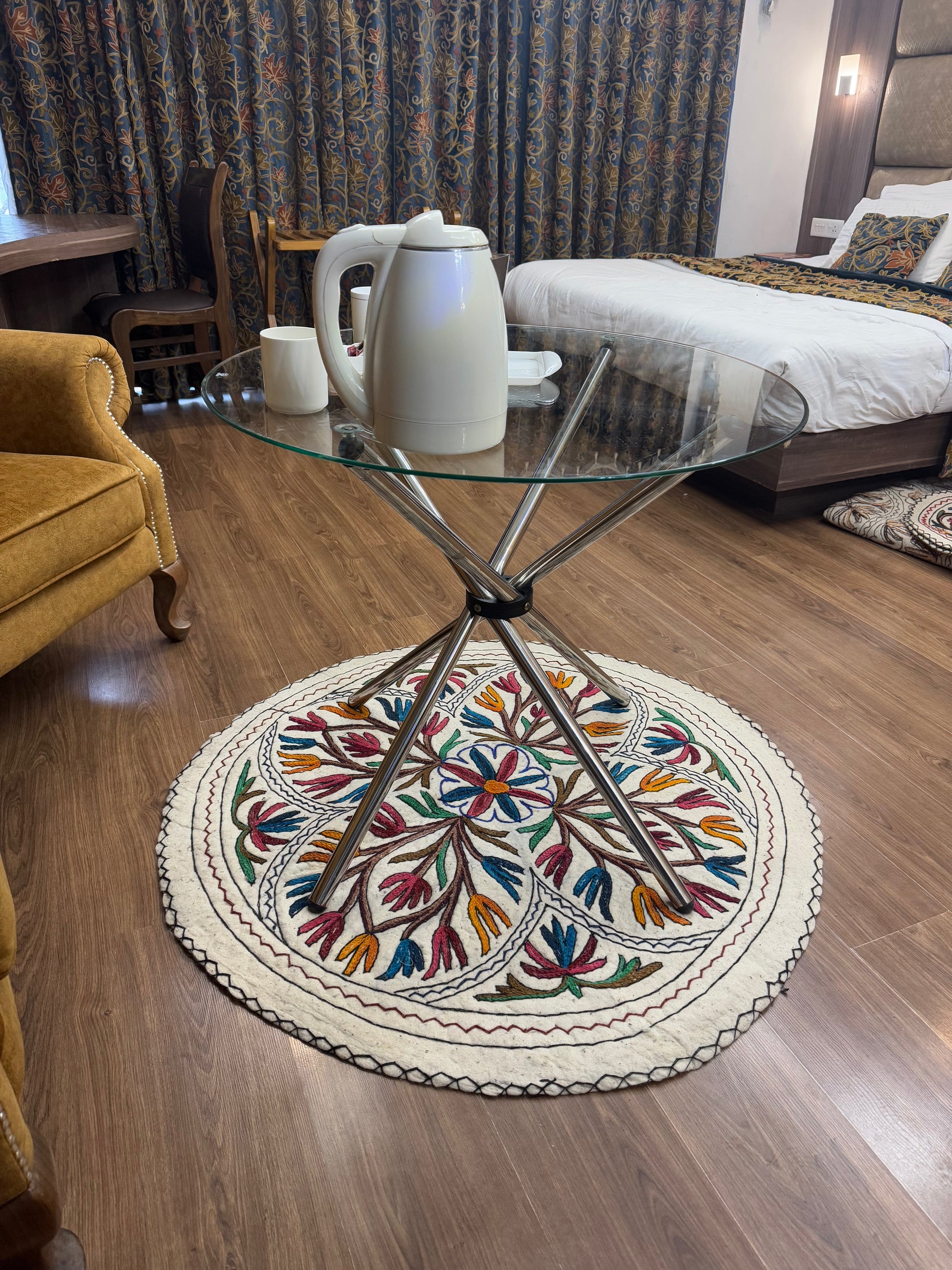 Floral Vine Design Round Woolen Namda - Shopping in Kashmir