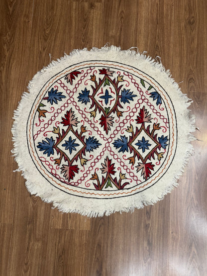 Chinar Design Round Woolen Namda - Shopping in Kashmir