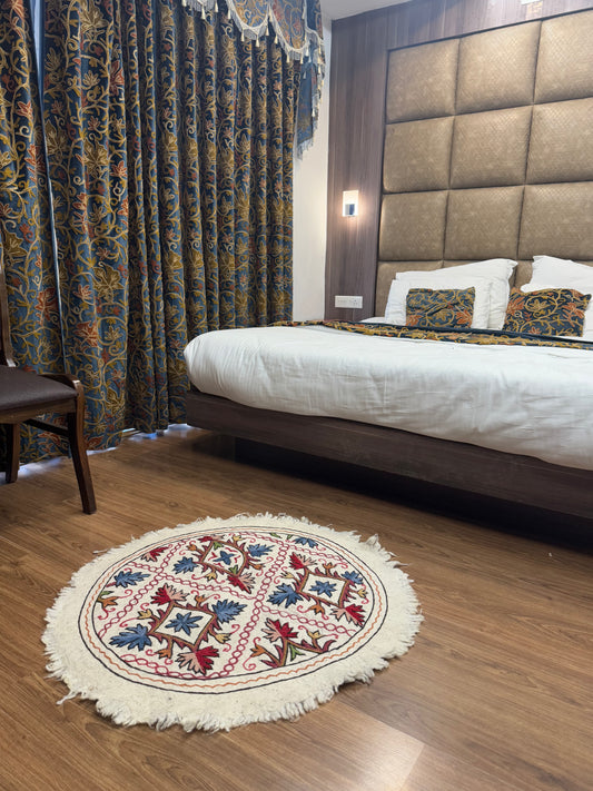 Chinar Design Round Woolen Namda - Shopping in Kashmir